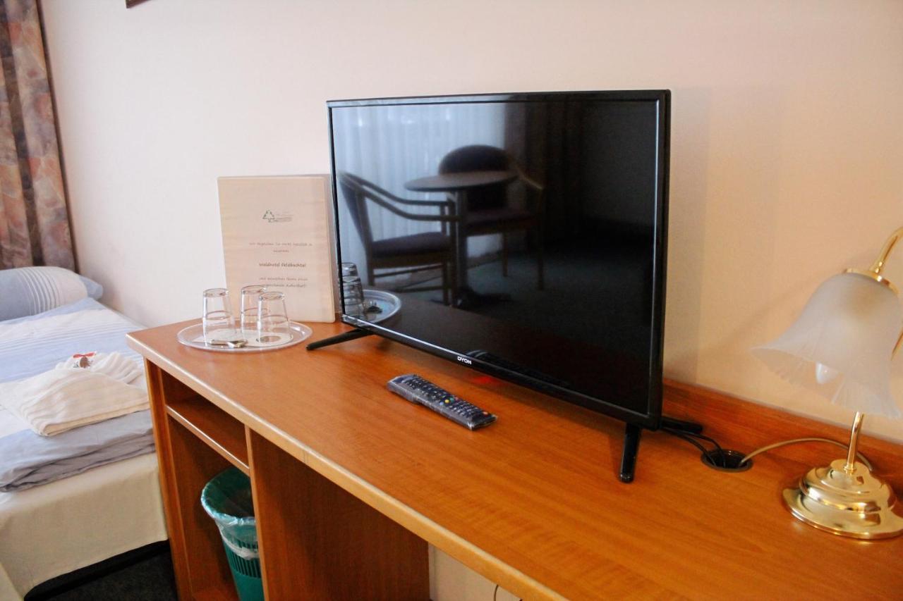 Waldhotel Feldbachtal Neuhaus am Rennweg Ngoại thất bức ảnh