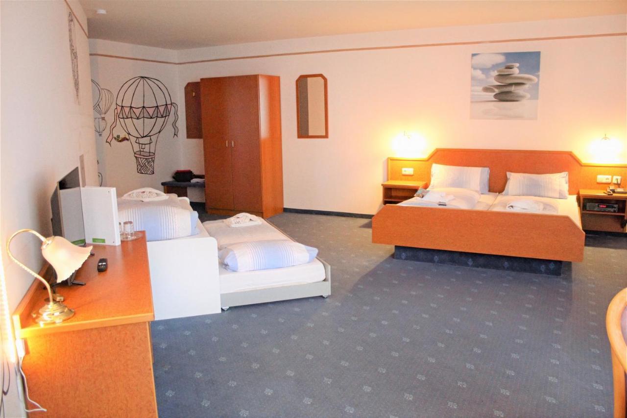 Waldhotel Feldbachtal Neuhaus am Rennweg Ngoại thất bức ảnh